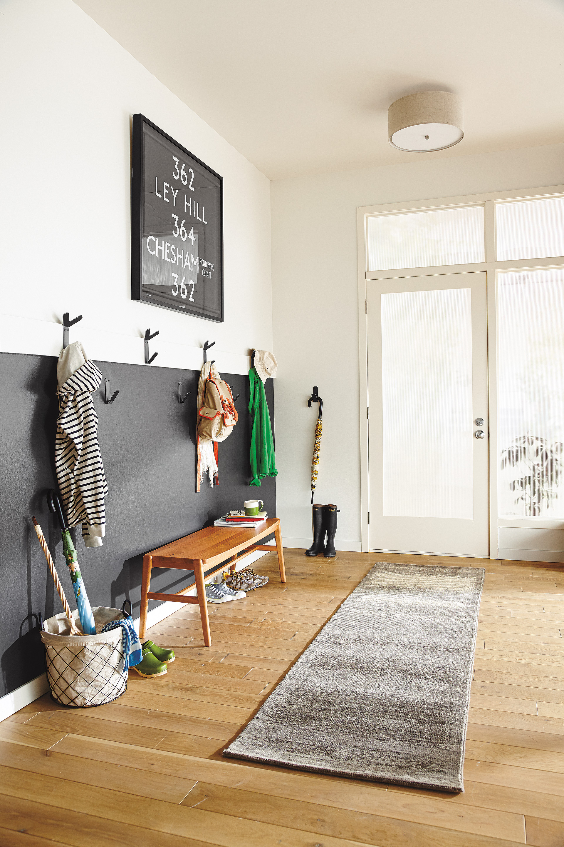 How to create a modern entryway room & board