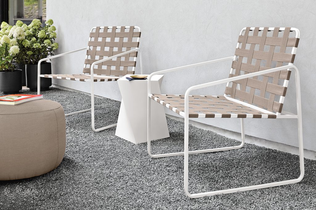 Mixing our outdoor furniture creates the perfect spot for two. Kick back and relax in a small space with our Playa lounge chairs and Boyd ottoman.