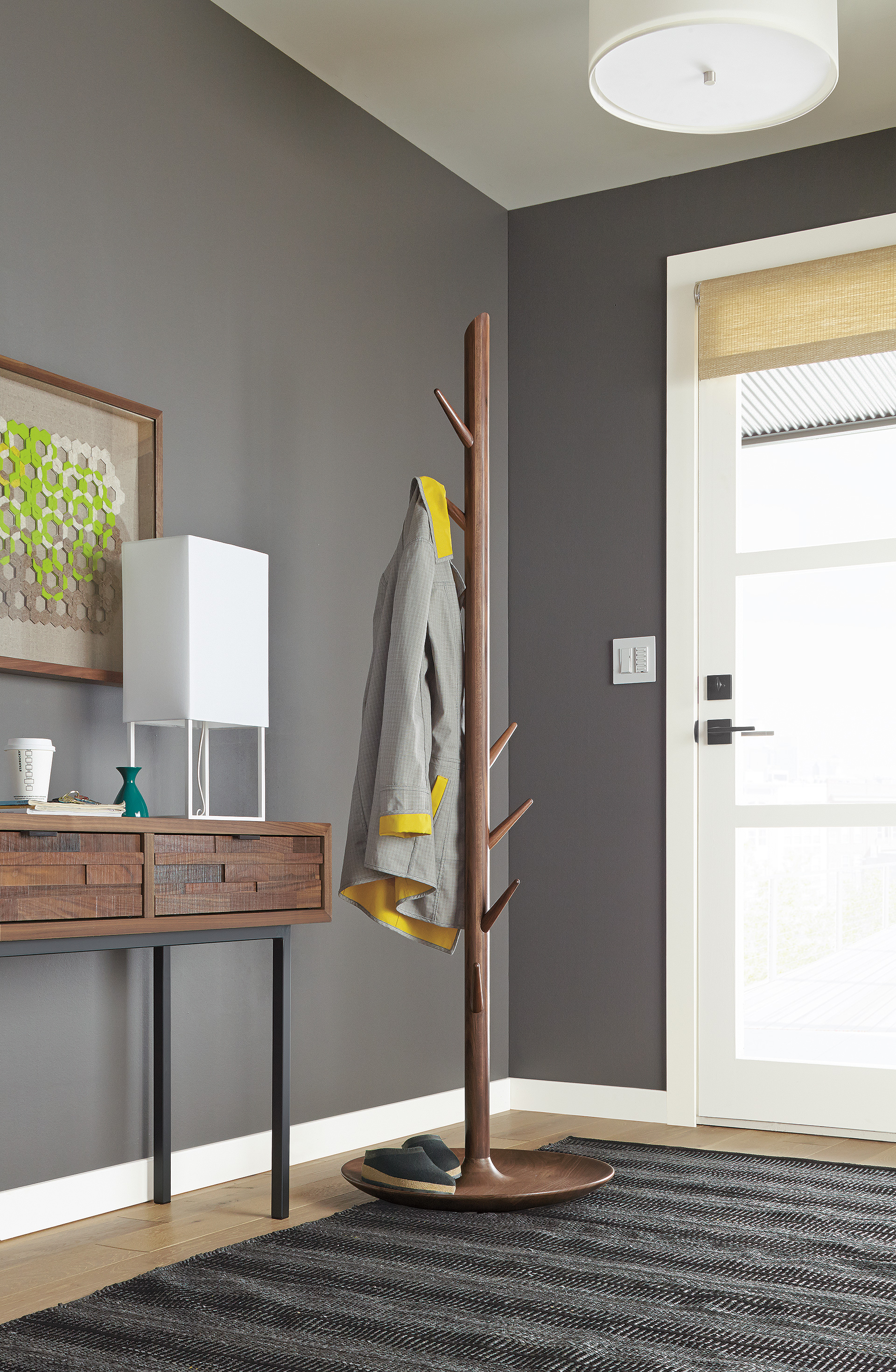 Thorn coat rack