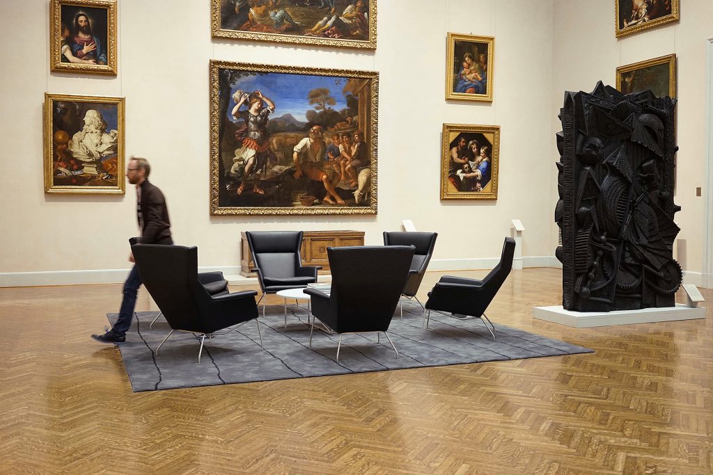 Aidan chairs, Classic coffee table and Channel rug