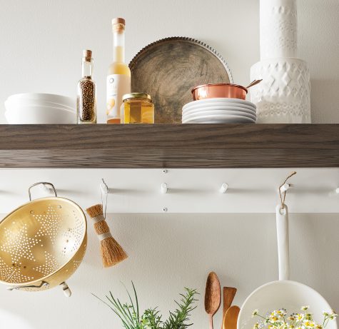 Modern kitchen with Spike wall hooks