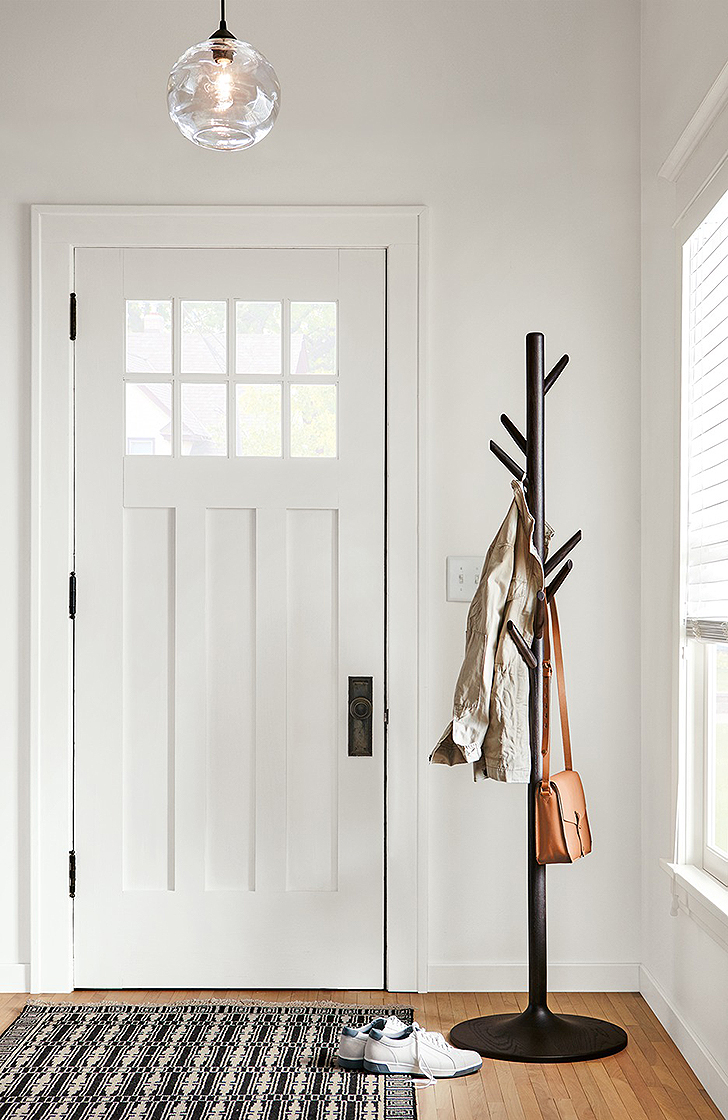 Valet coat rack in entryway