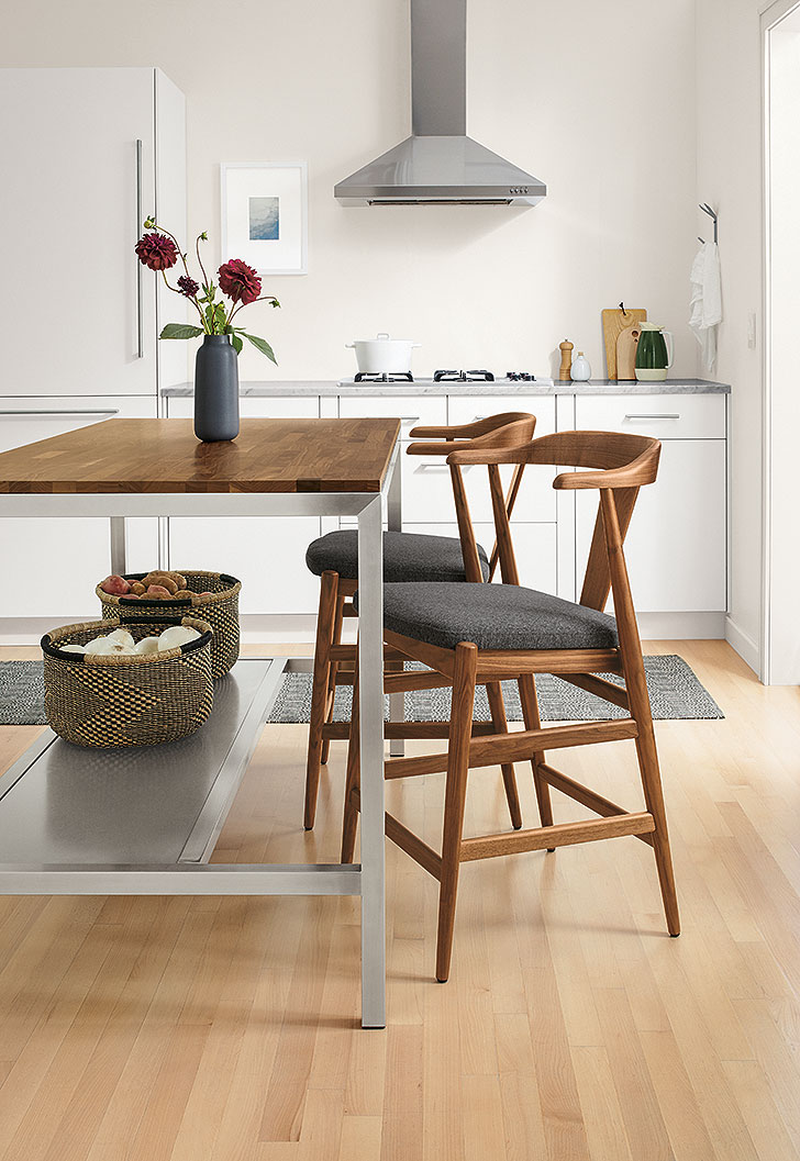 Portica counter table with shelf