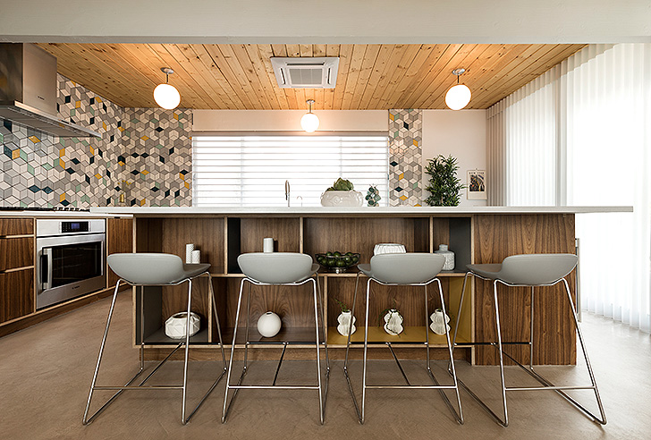 Kitchen inside the Desert Eichler