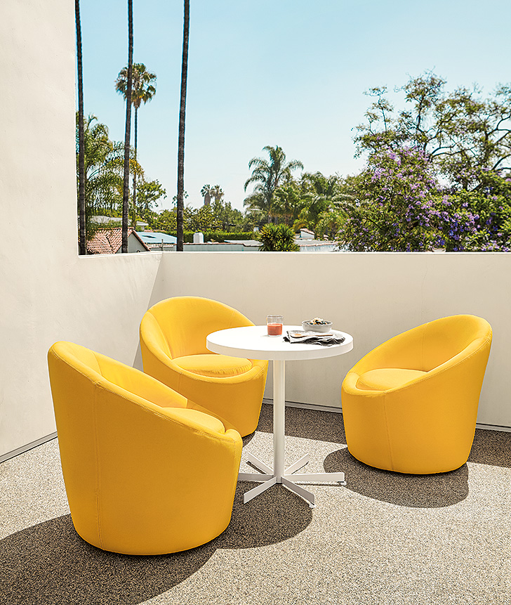Modern Crest outdoor swivel chairs in bright yellow
