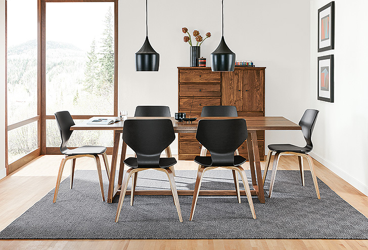Modern farmhouse dining room