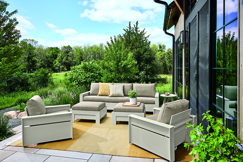 Rayo sofa, chairs and ottomans.